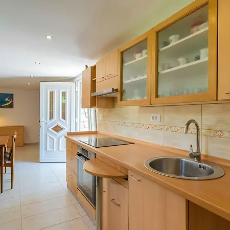 Holiday home In - Insel 47403